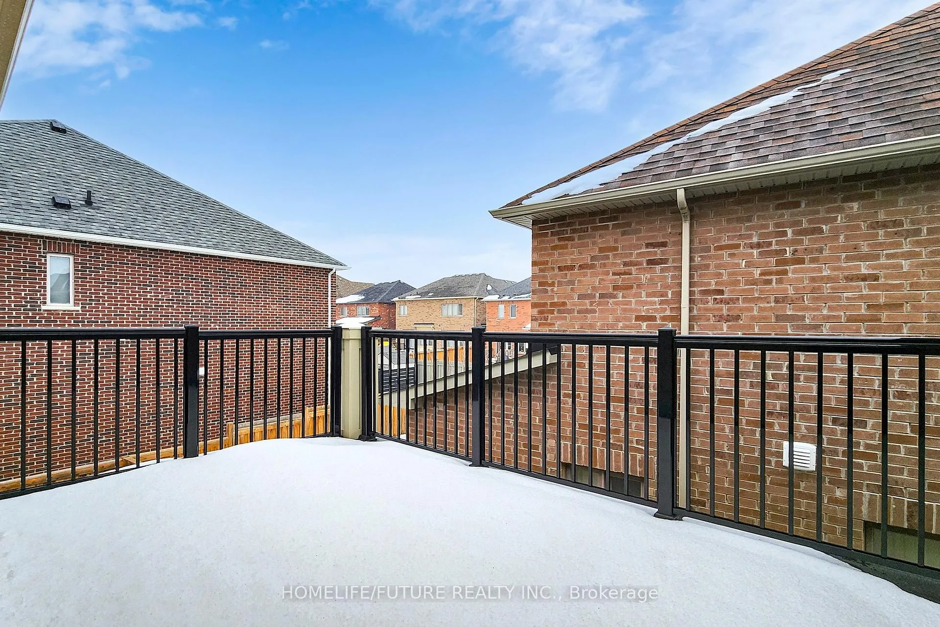 Photo 46 of 44 Micklefield Avenue, Whitby, Rural Whitby — HOMEH