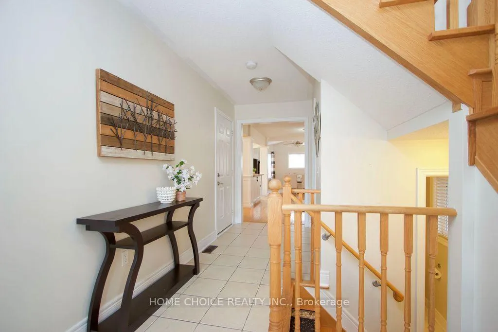Photo 3 of 200 Bathgate Crescent, Clarington, Courtice — HOMEH