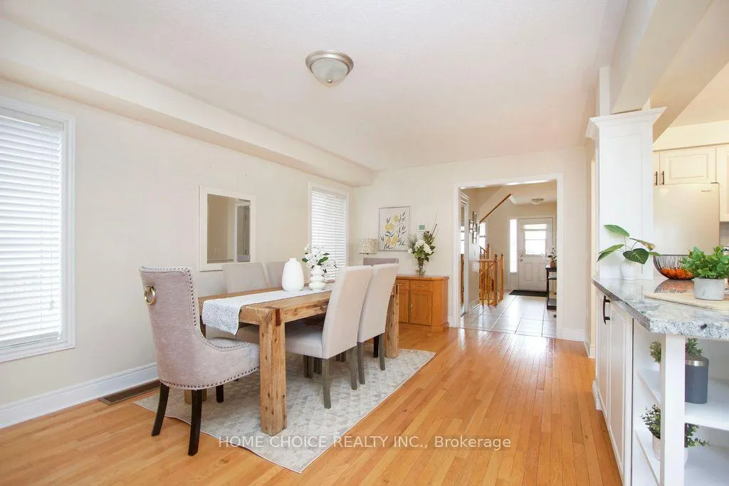Photo 7 of 200 Bathgate Crescent, Clarington, Courtice — HOMEH