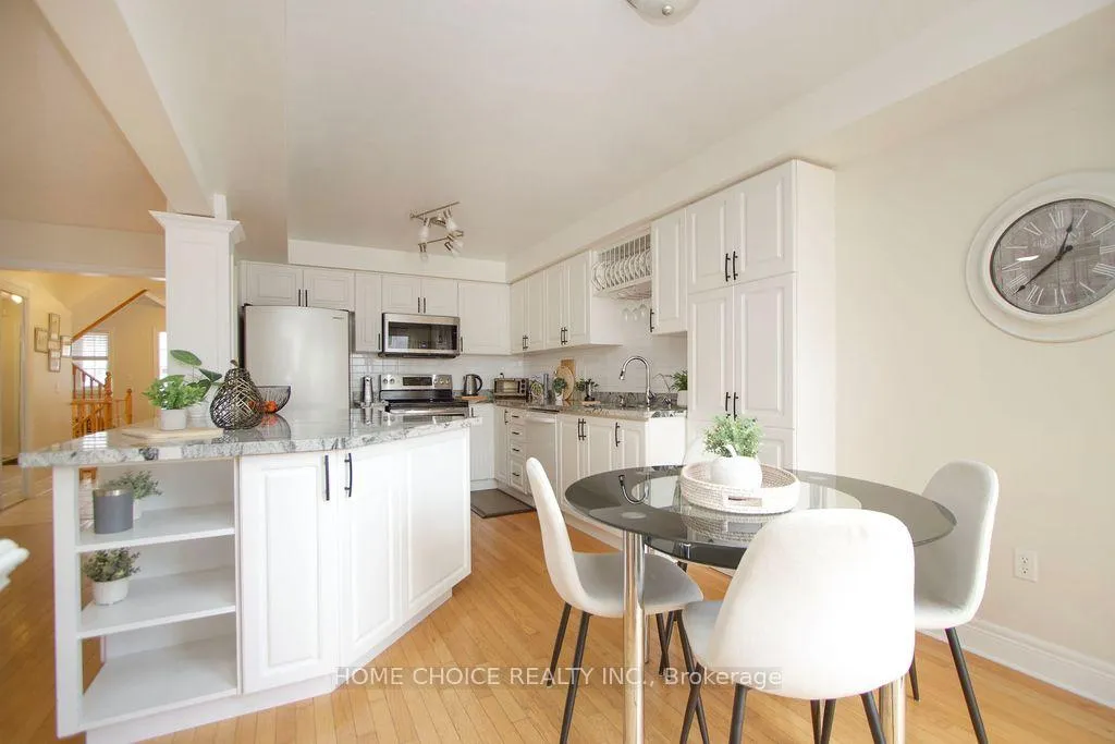Photo 10 of 200 Bathgate Crescent, Clarington, Courtice — HOMEH