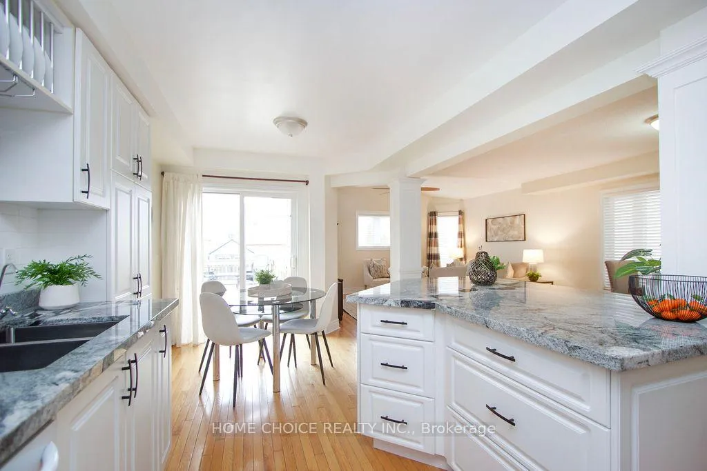 Photo 11 of 200 Bathgate Crescent, Clarington, Courtice — HOMEH