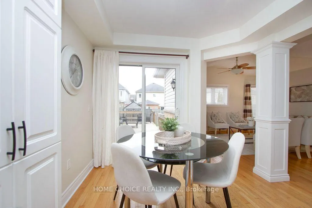 Photo 12 of 200 Bathgate Crescent, Clarington, Courtice — HOMEH