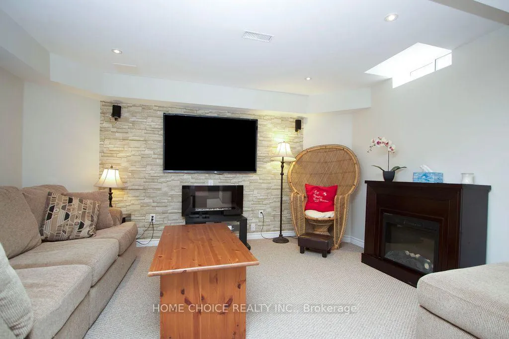 Photo 32 of 200 Bathgate Crescent, Clarington, Courtice — HOMEH