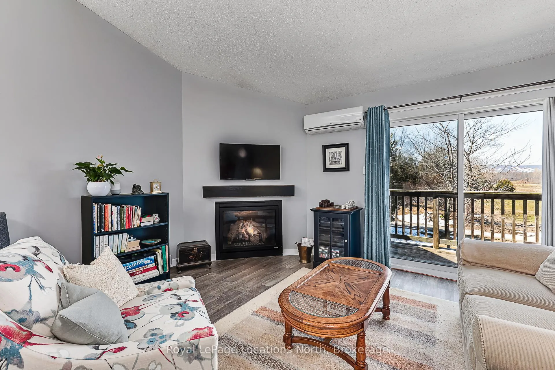 Photo 16 of 172 Escarpment Crescent, Collingwood — HOMEH
