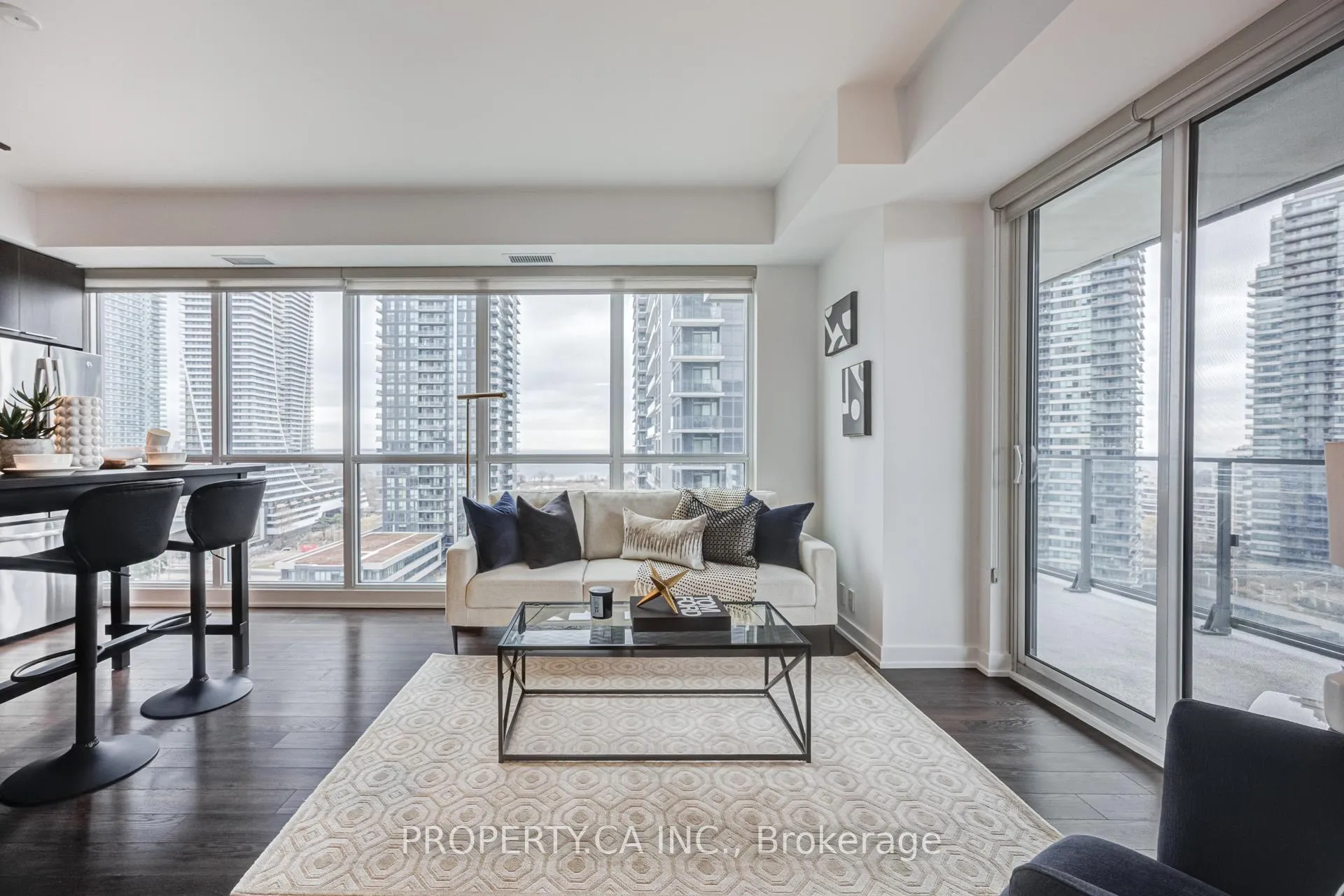 Photo 6 of Unit 1501, 10 Park Lawn Road, Etobicoke, Mimico — HOMEH