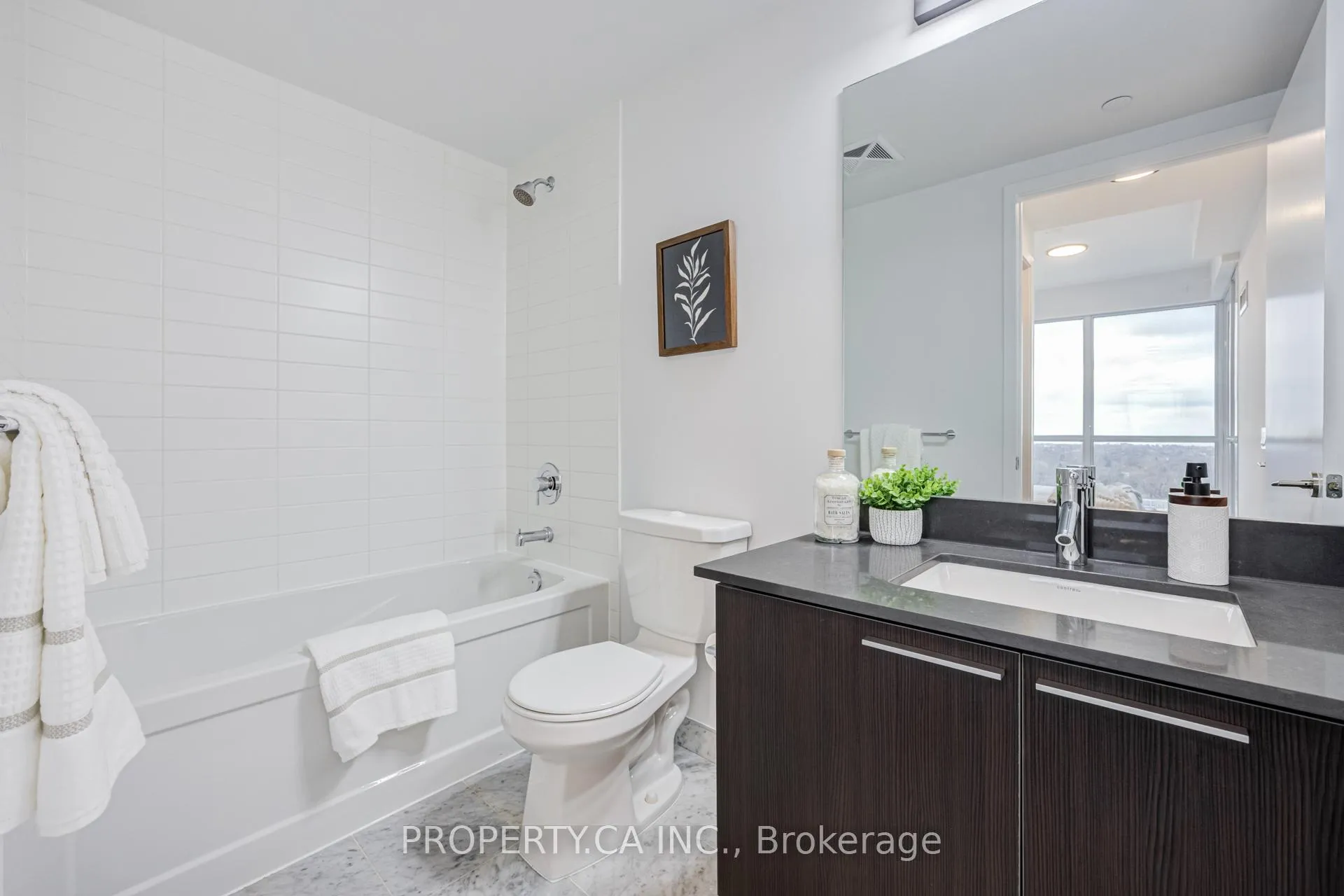Photo 11 of Unit 1501, 10 Park Lawn Road, Etobicoke, Mimico — HOMEH
