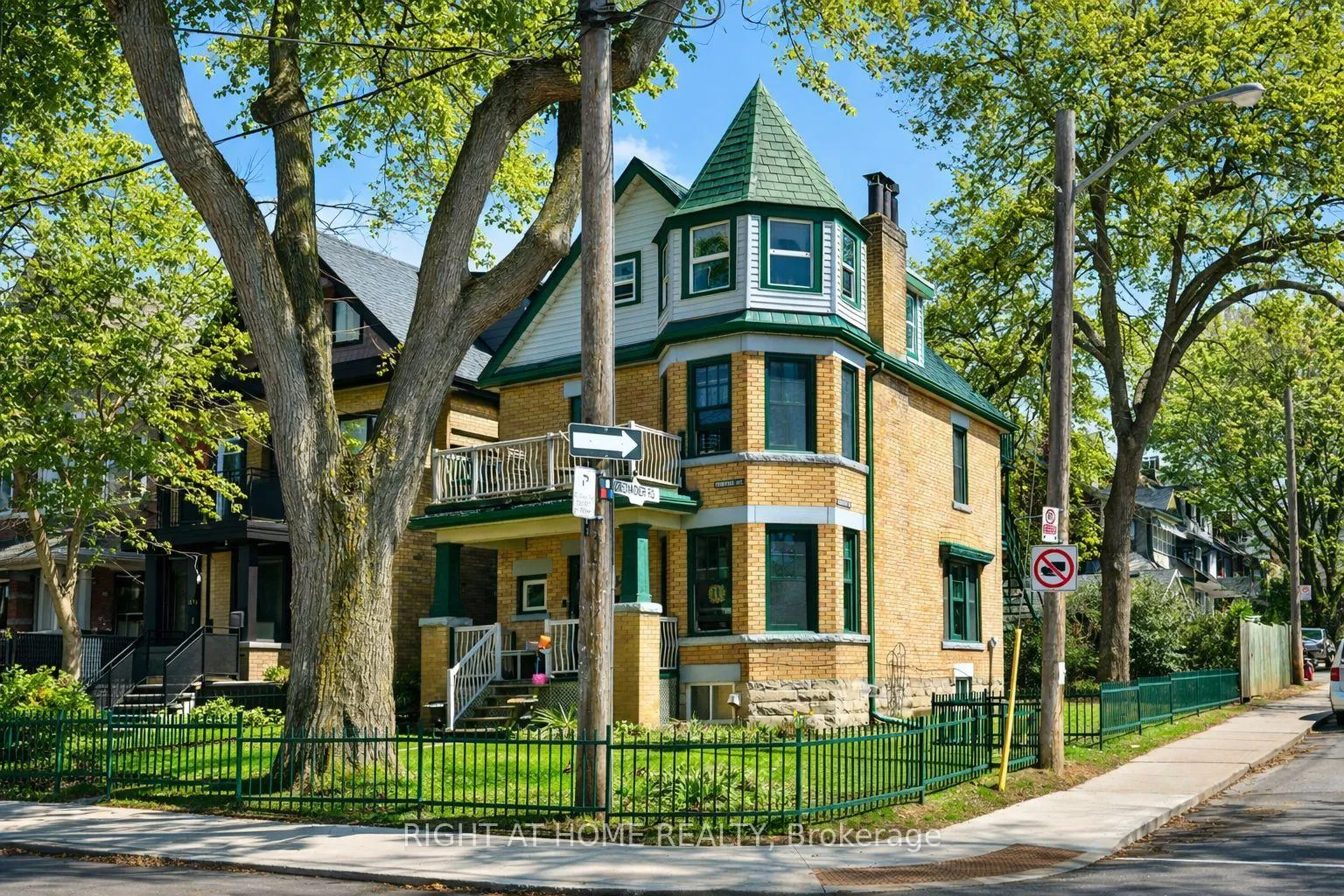 Photo 2 of 341 Sunnyside Avenue, Toronto, High Park-Swansea — HOMEH
