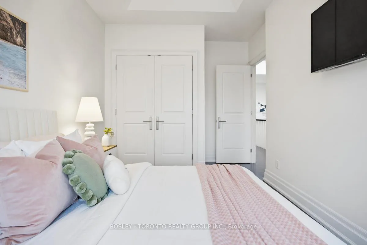 Photo 31 of 290 Cranbrooke Avenue, Toronto, Lawrence Park North — HOMEH