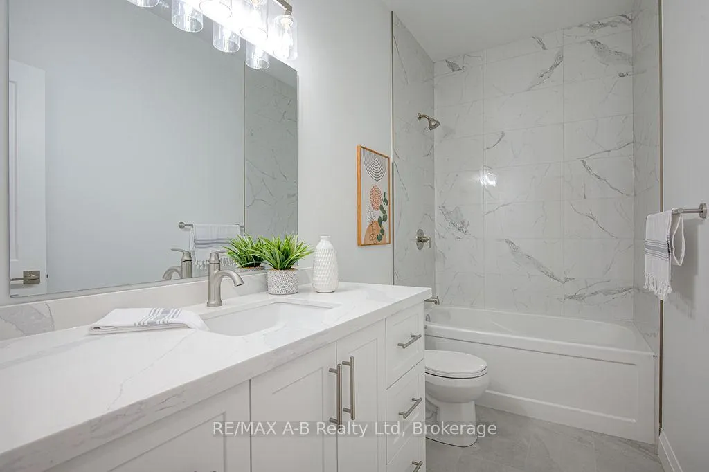 Photo 4 of 312 Forman Avenue, Stratford — HOMEH