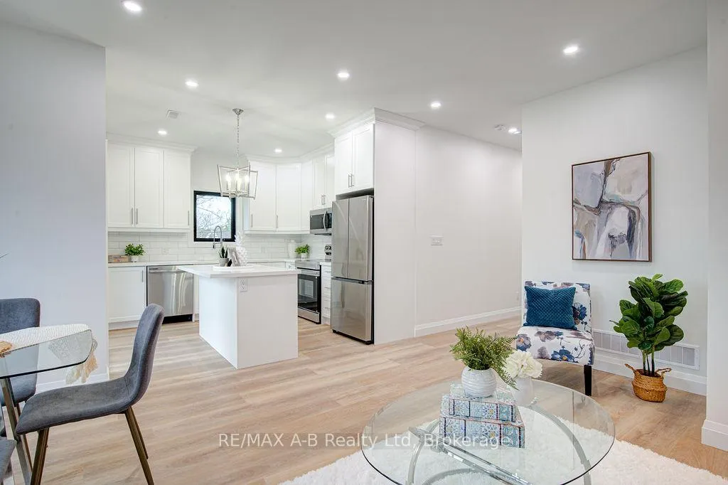 Photo 7 of 312 Forman Avenue, Stratford — HOMEH