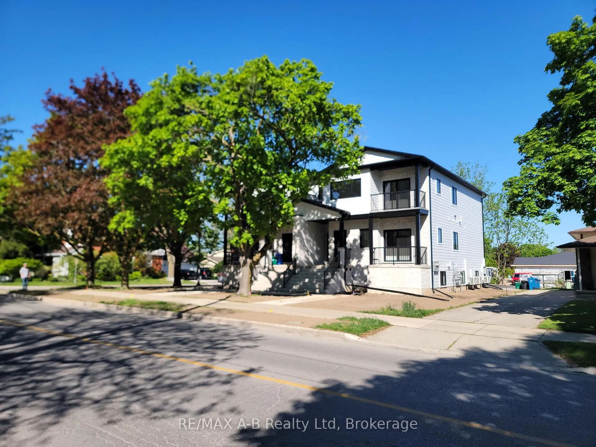 Photo 1 of 312 Forman Avenue, Stratford — HOMEH