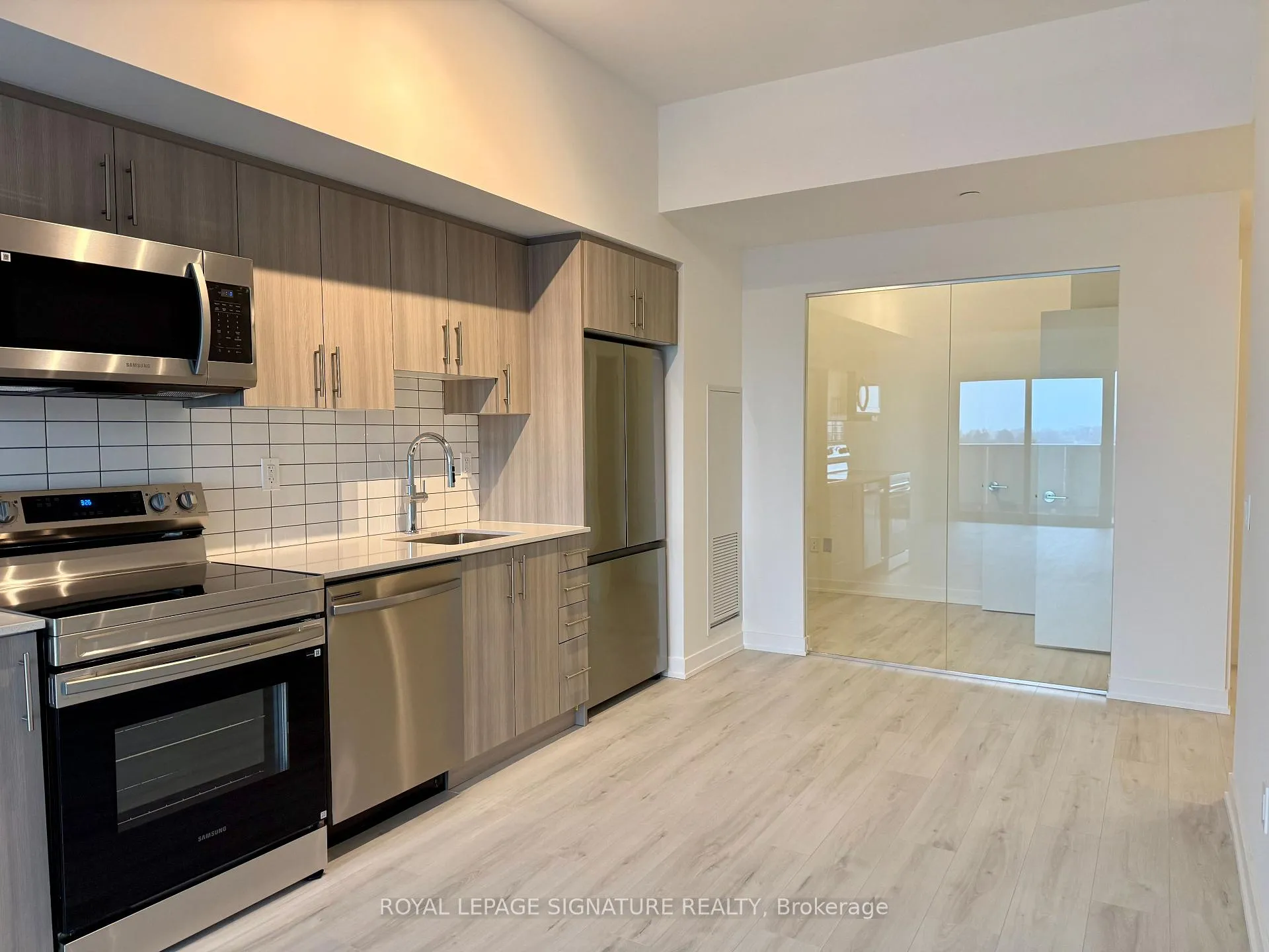 Photo 7 of Unit 409, 1010 Sandy Beach Road, Pickering, Bay Ridges — HOMEH