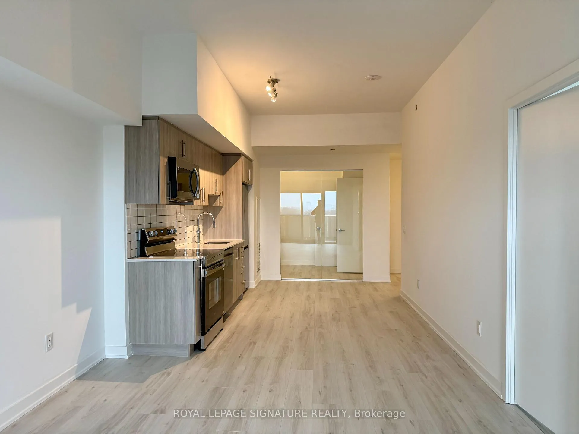 Photo 9 of Unit 409, 1010 Sandy Beach Road, Pickering, Bay Ridges — HOMEH