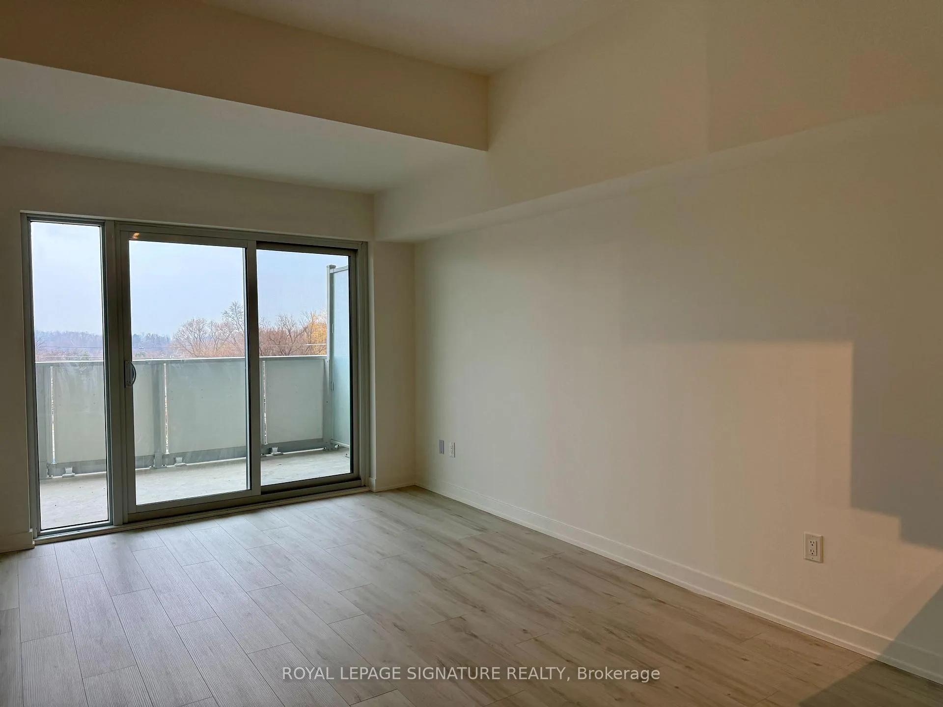 Photo 11 of Unit 409, 1010 Sandy Beach Road, Pickering, Bay Ridges — HOMEH