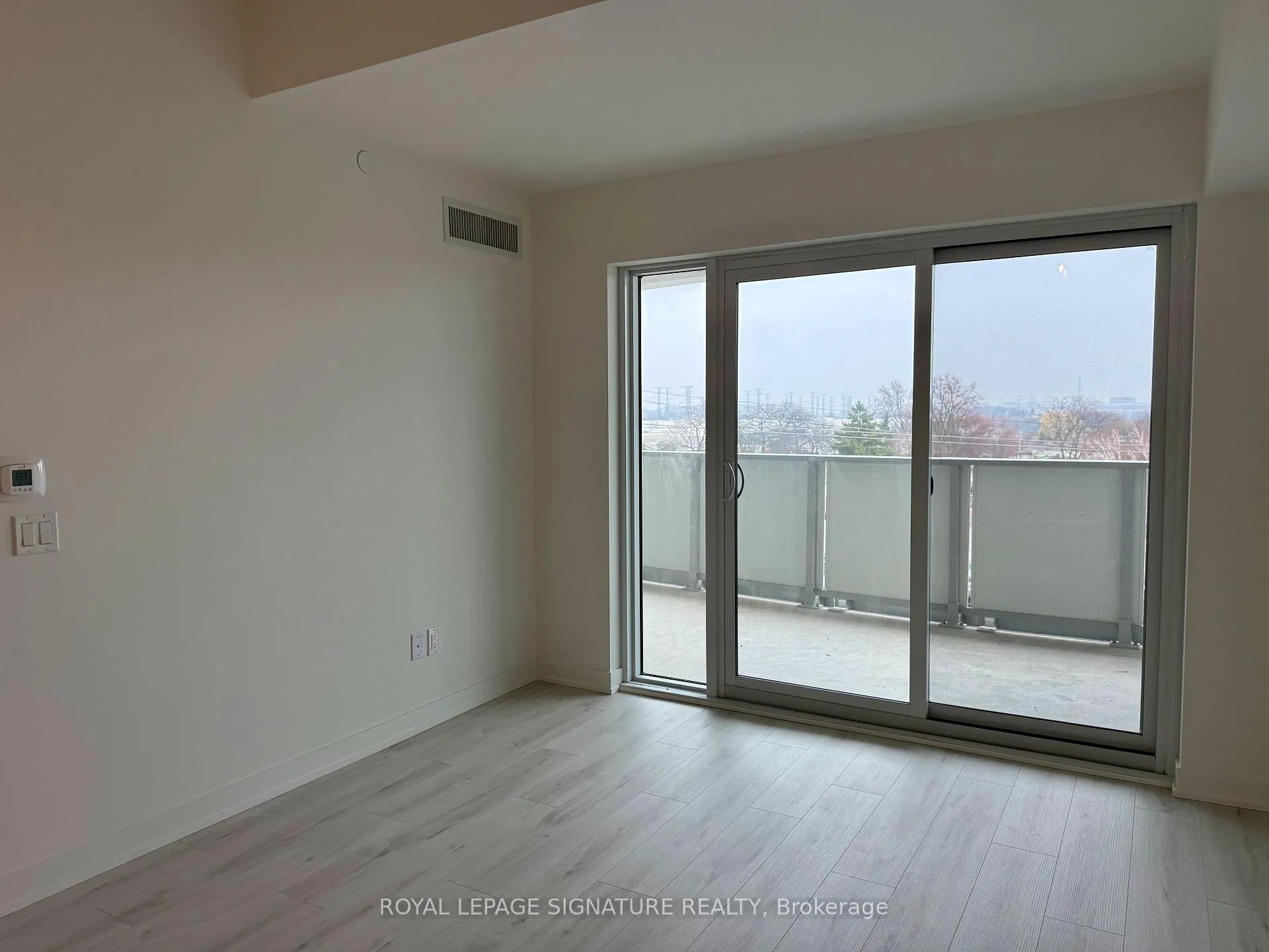 Photo 14 of Unit 409, 1010 Sandy Beach Road, Pickering, Bay Ridges — HOMEH