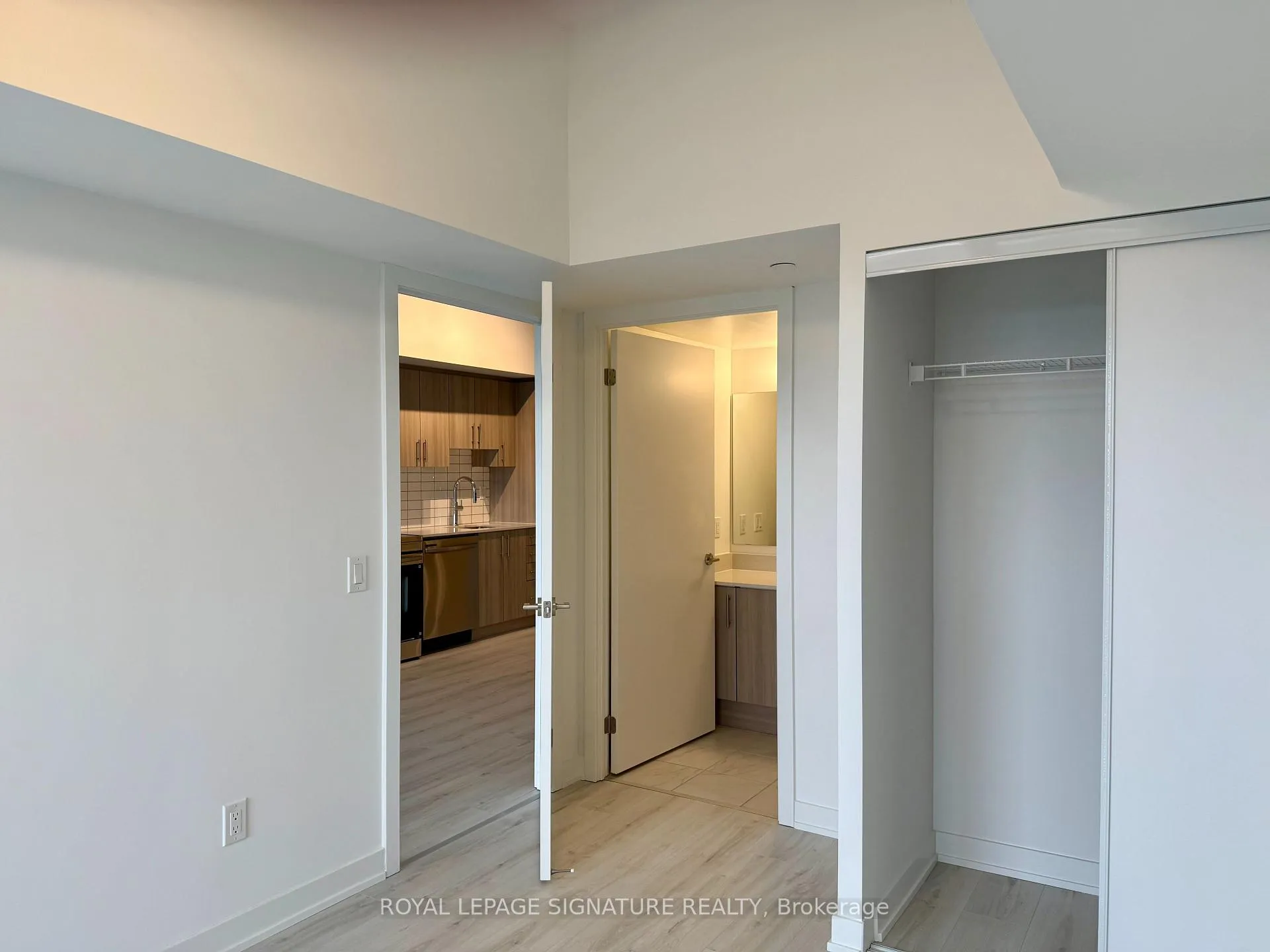 Photo 17 of Unit 409, 1010 Sandy Beach Road, Pickering, Bay Ridges — HOMEH