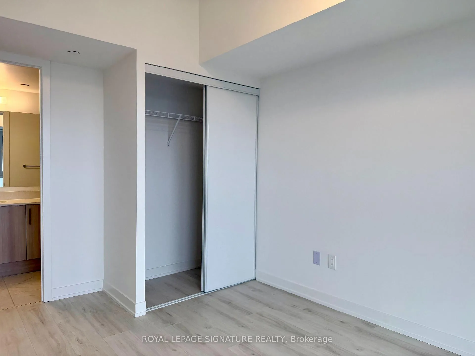 Photo 18 of Unit 409, 1010 Sandy Beach Road, Pickering, Bay Ridges — HOMEH