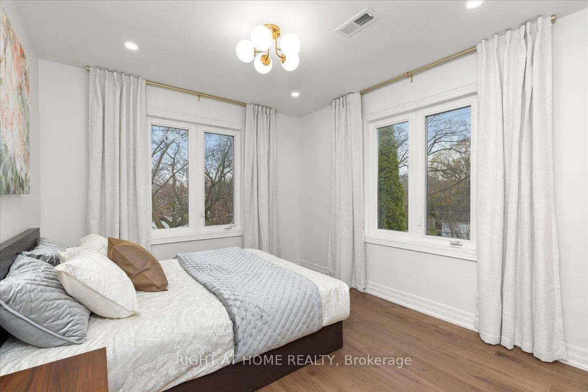 Photo 19 of 497 Broadway Avenue, Toronto, Leaside — HOMEH