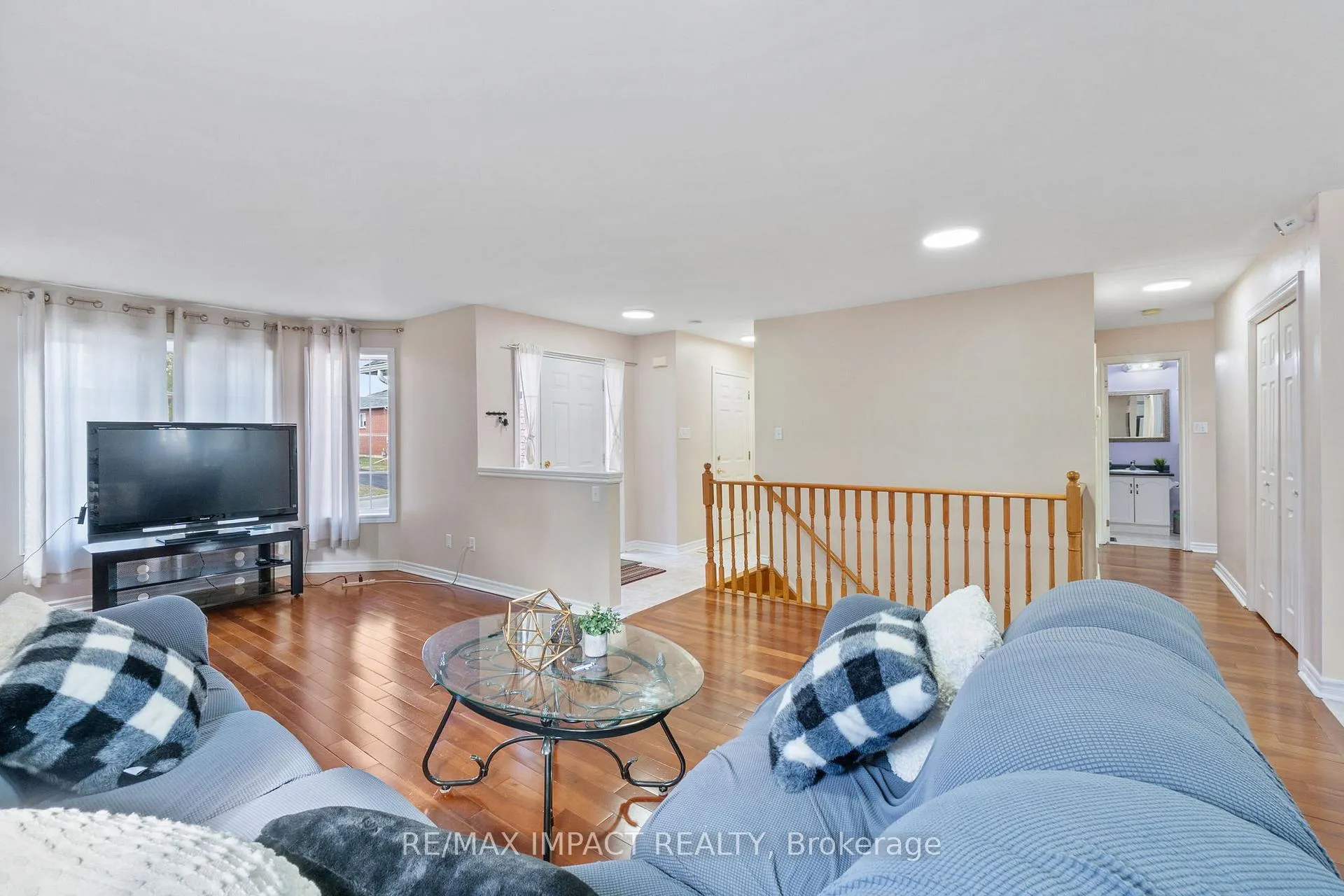 Photo 16 of 766 Munson Crescent, Cobourg — HOMEH