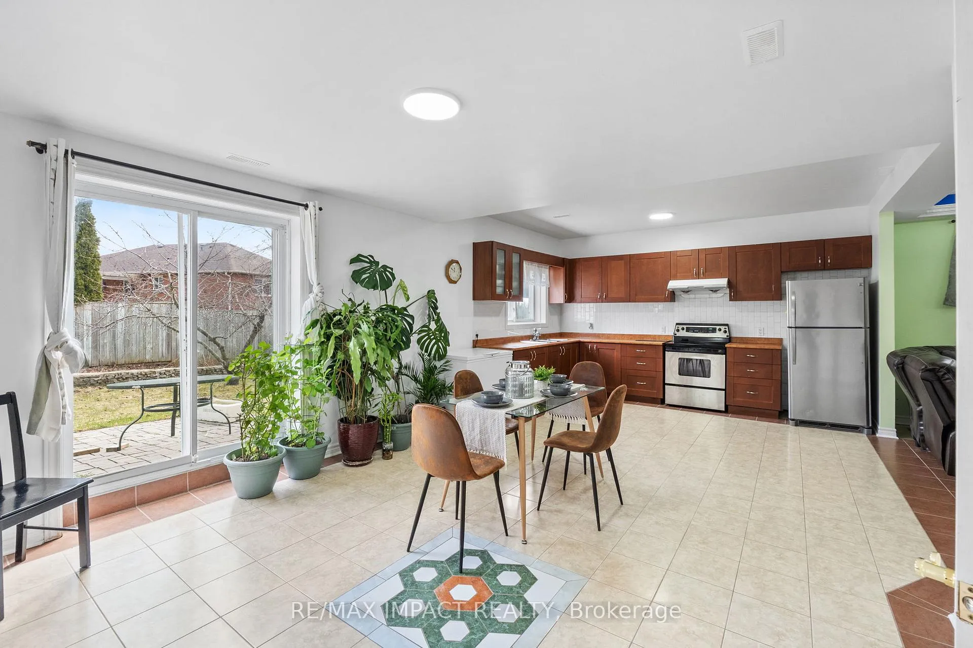 Photo 35 of 766 Munson Crescent, Cobourg — HOMEH