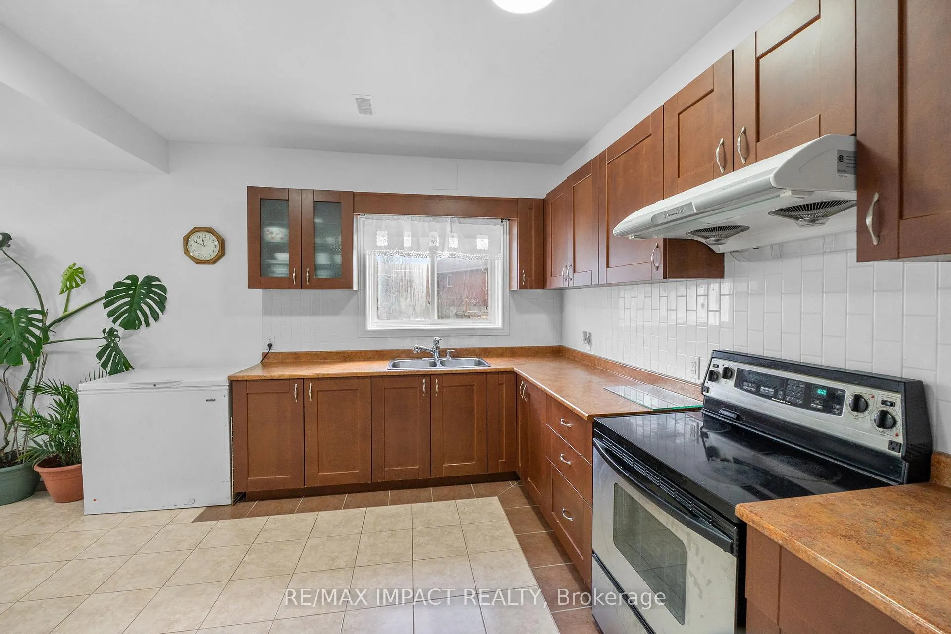 Photo 37 of 766 Munson Crescent, Cobourg — HOMEH