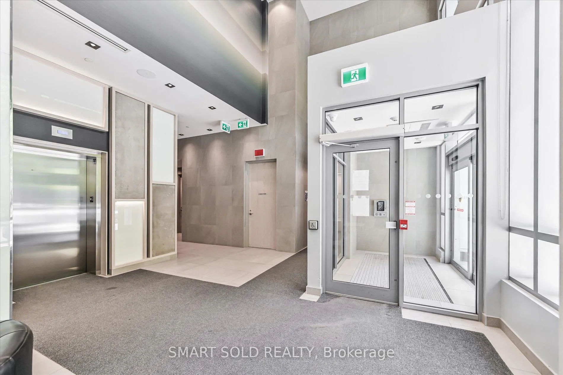 Photo 4 of Unit 3308, 77 Mutual St Street, Toronto, Church-Yonge Corridor — HOMEH