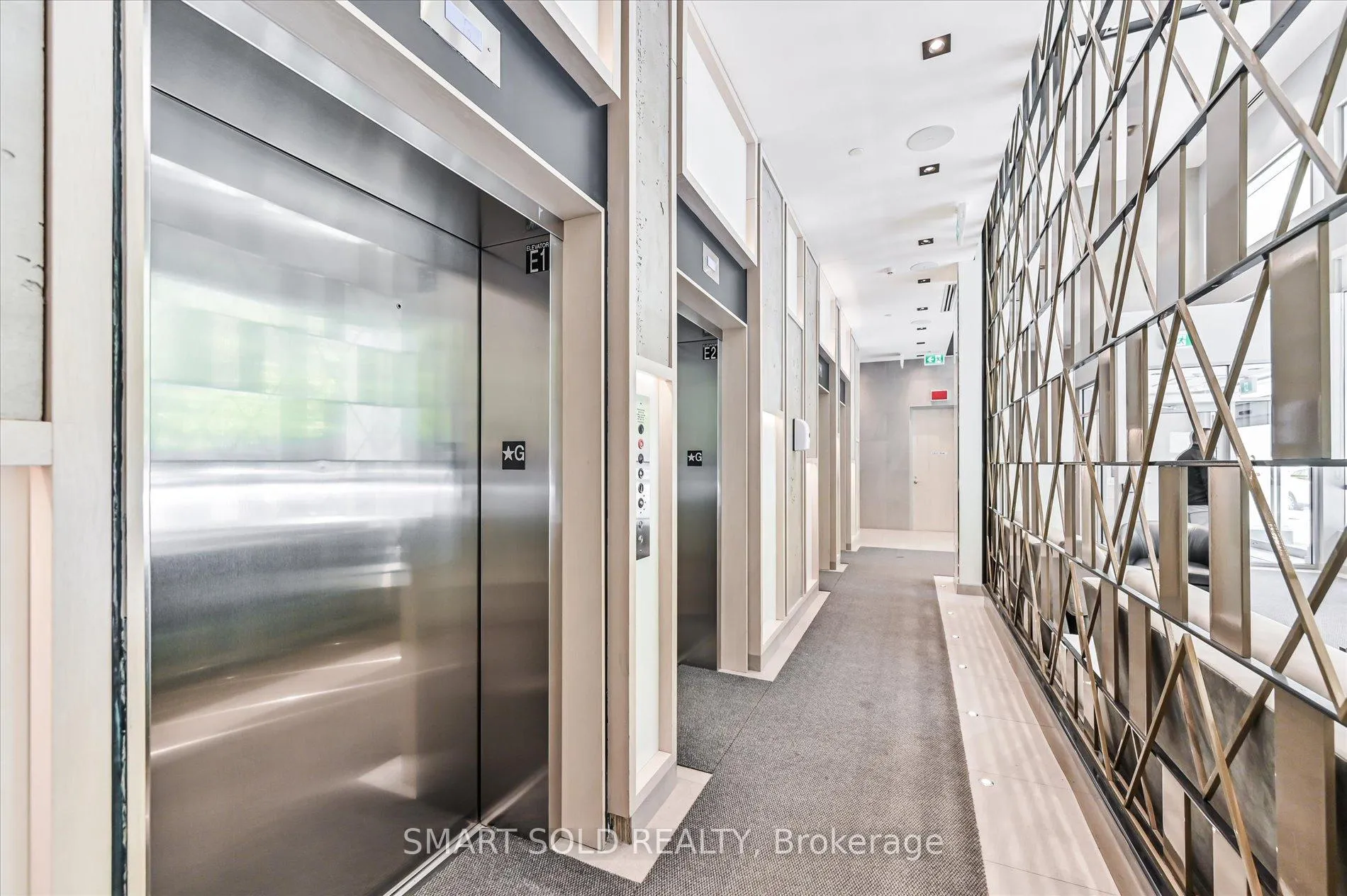 Photo 6 of Unit 3308, 77 Mutual St Street, Toronto, Church-Yonge Corridor — HOMEH