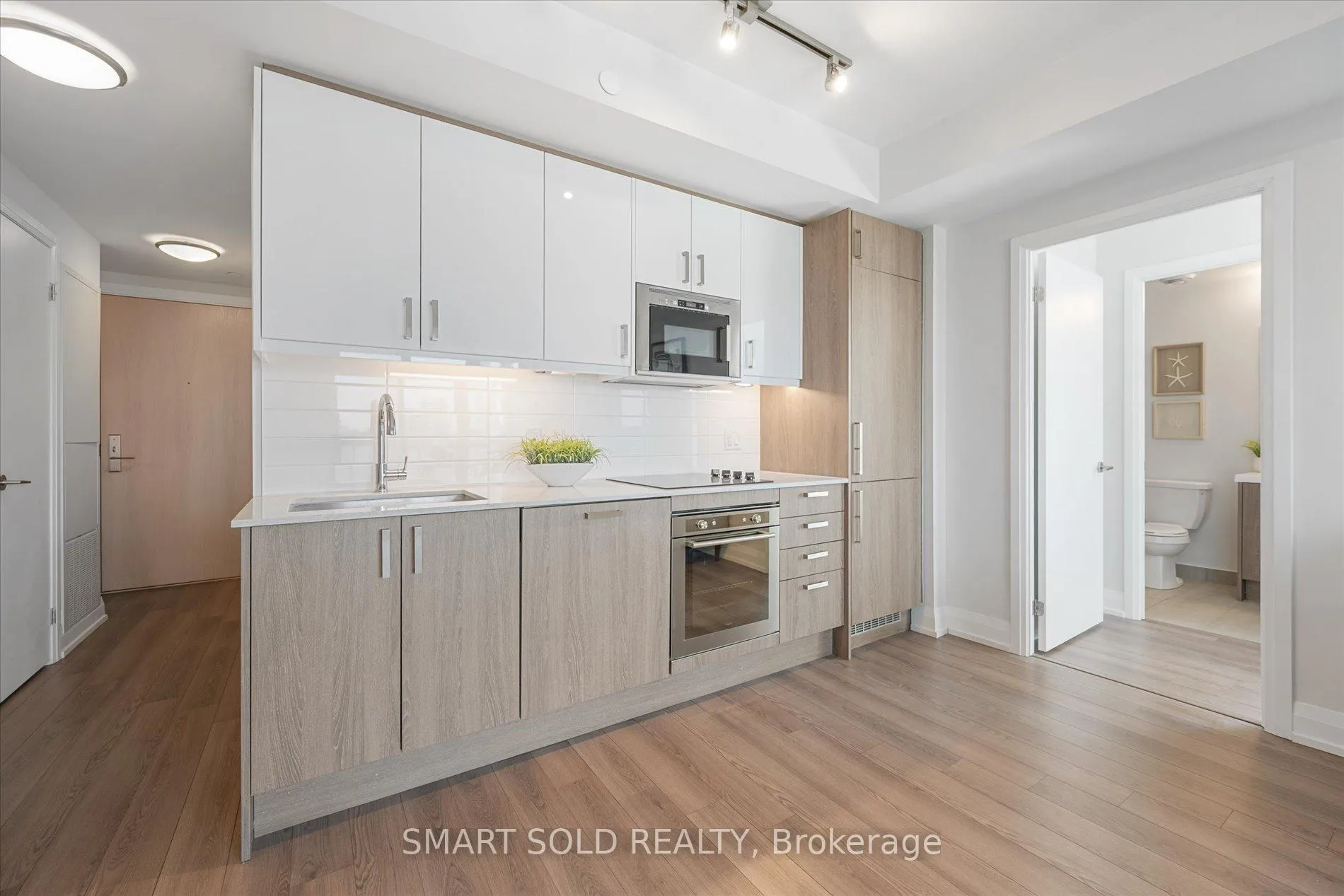 Photo 14 of Unit 3308, 77 Mutual St Street, Toronto, Church-Yonge Corridor — HOMEH