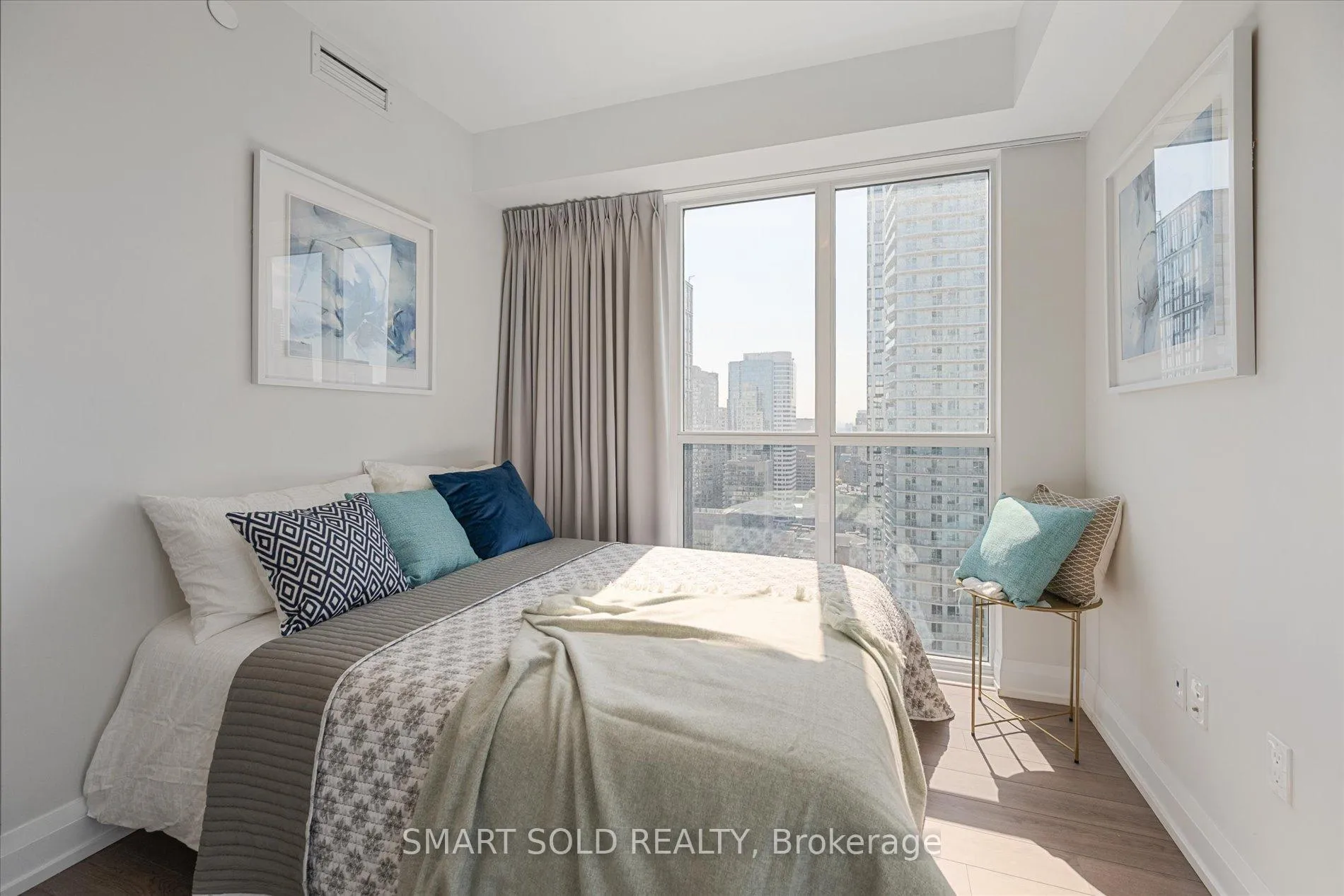 Photo 17 of Unit 3308, 77 Mutual St Street, Toronto, Church-Yonge Corridor — HOMEH