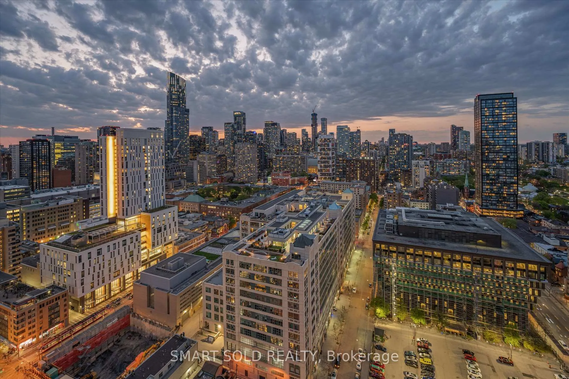 Photo 32 of Unit 3308, 77 Mutual St Street, Toronto, Church-Yonge Corridor — HOMEH