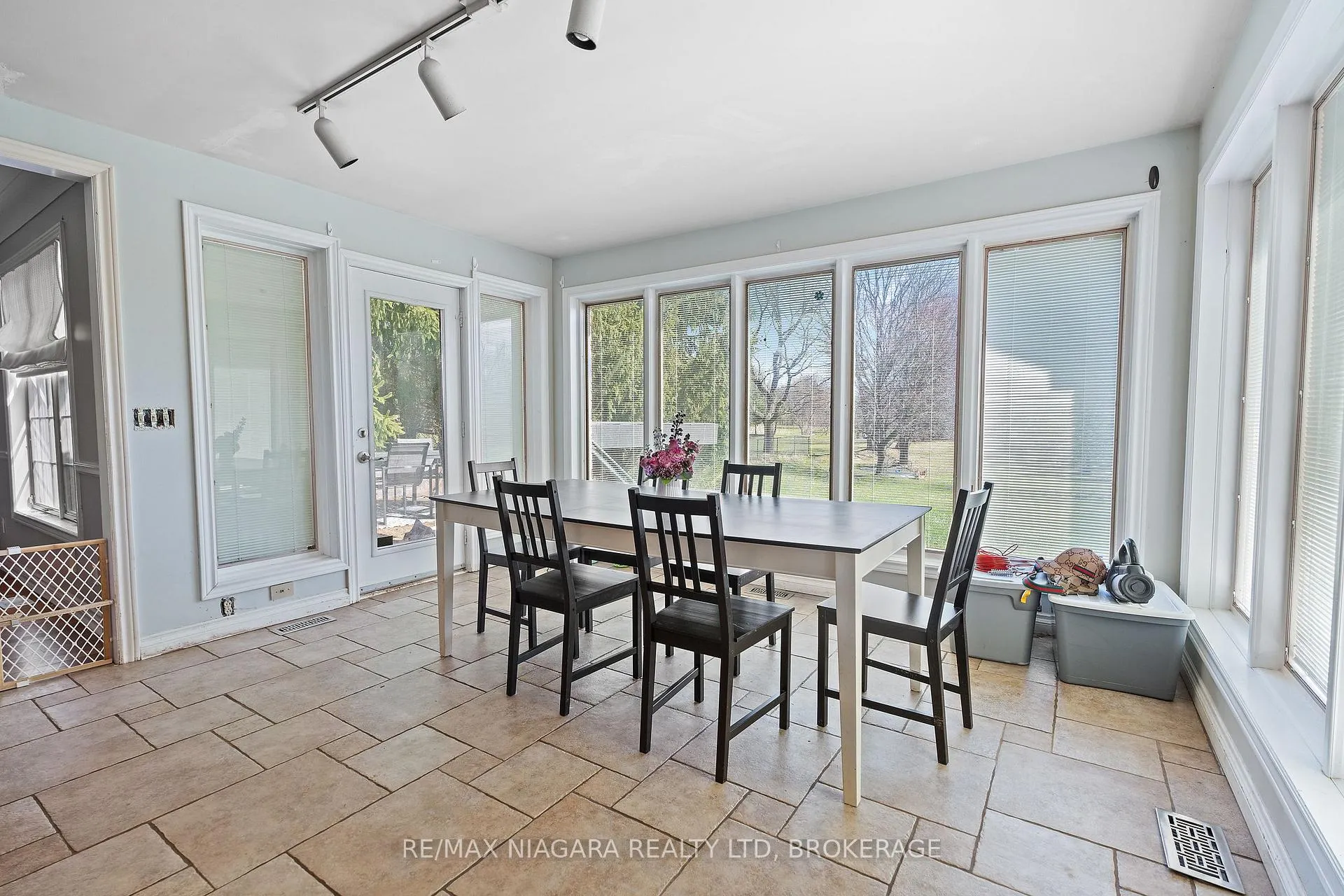 Photo 10 of 1165 Cream Street, Pelham, Fenwick — HOMEH