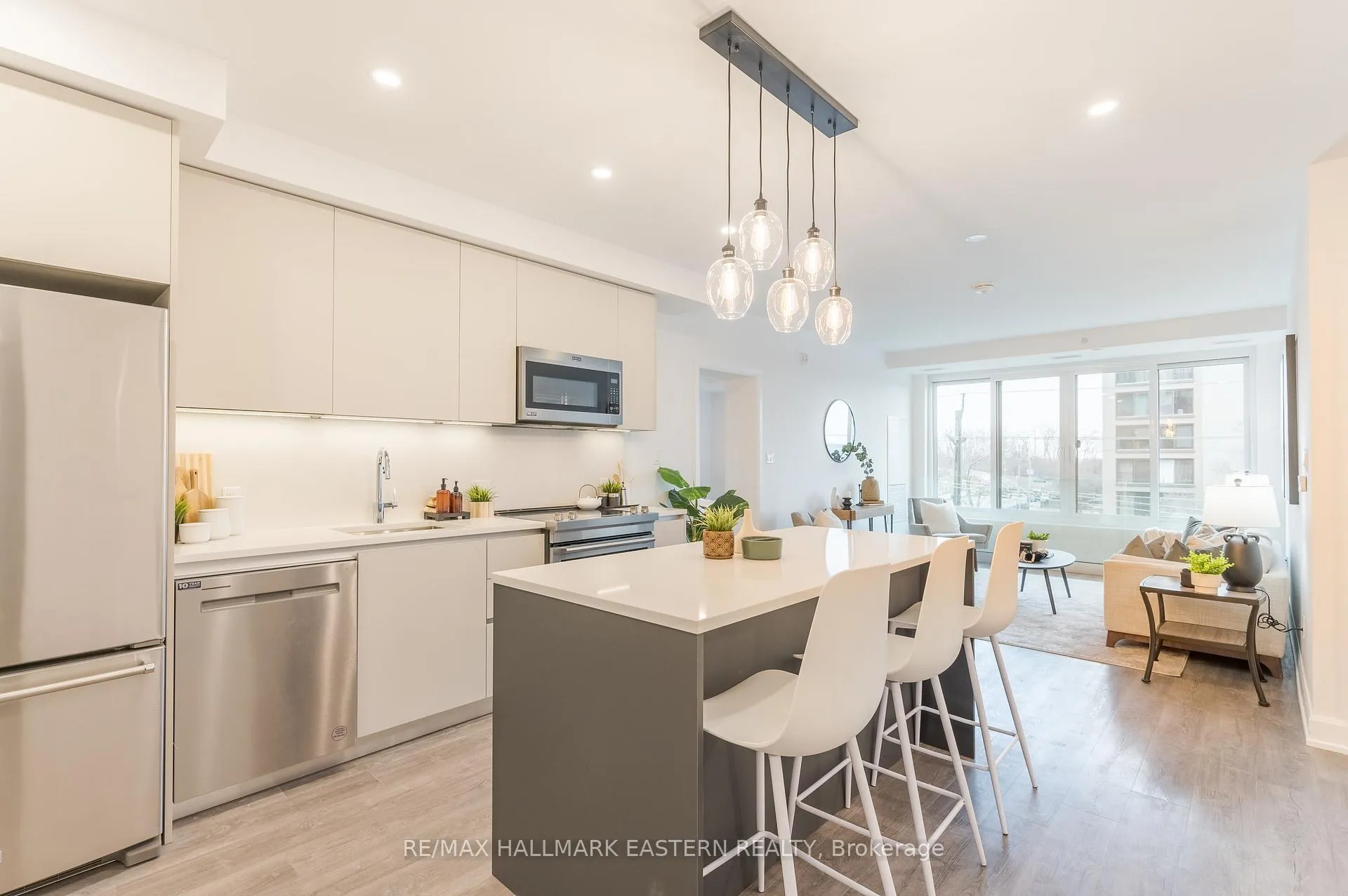 Photo 2 of Unit 505, 195 Hunter Street E, Peterborough, Ashburnham Ward 4 — HOMEH