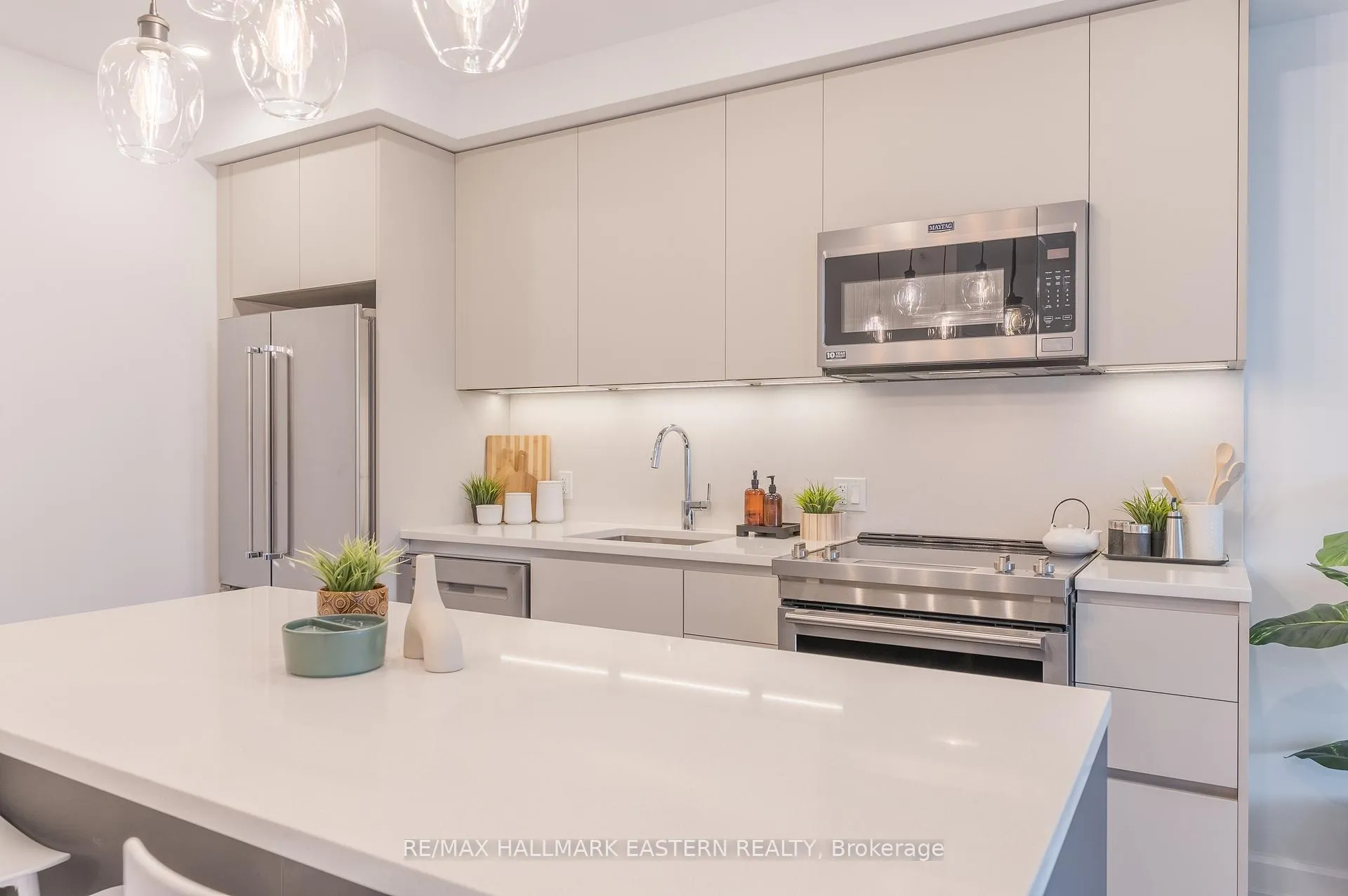 Photo 5 of Unit 505, 195 Hunter Street E, Peterborough, Ashburnham Ward 4 — HOMEH