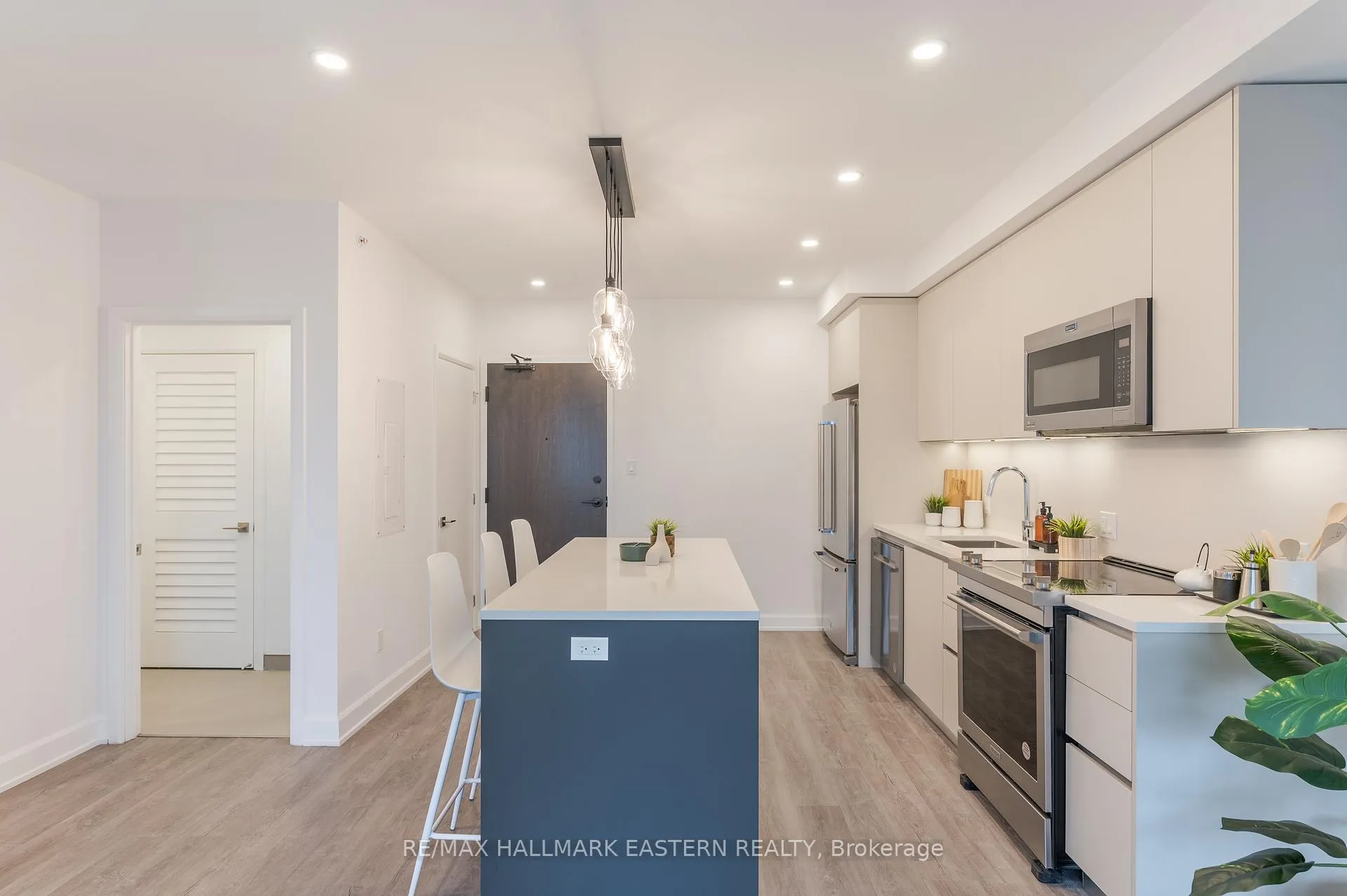 Photo 7 of Unit 505, 195 Hunter Street E, Peterborough, Ashburnham Ward 4 — HOMEH