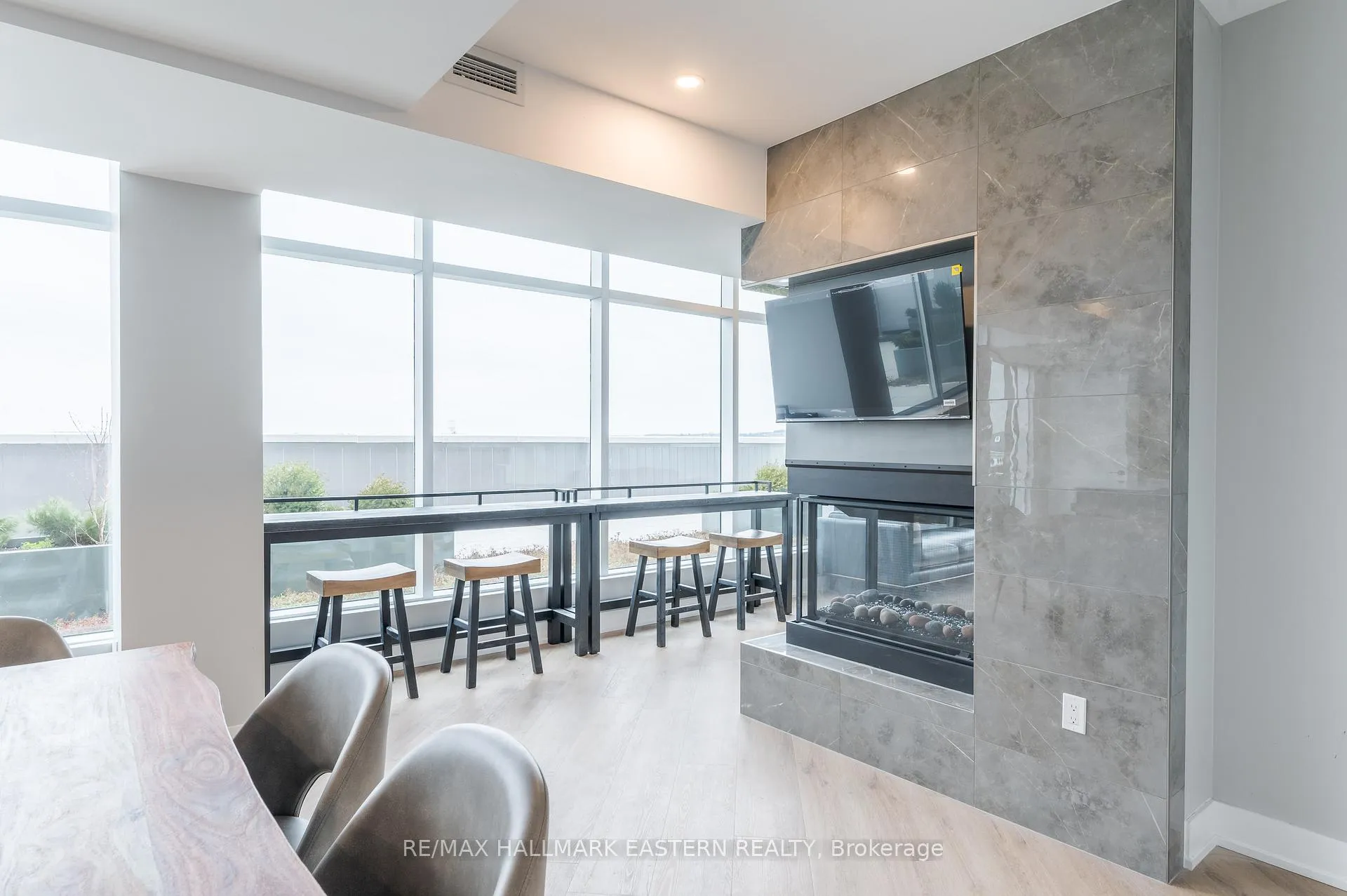 Photo 27 of Unit 505, 195 Hunter Street E, Peterborough, Ashburnham Ward 4 — HOMEH