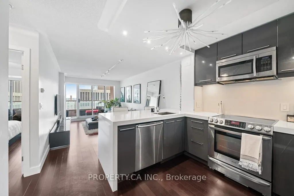 Photo 1 of Unit 1503, 909 Bay Street, Toronto, Bay Street Corridor — HOMEH