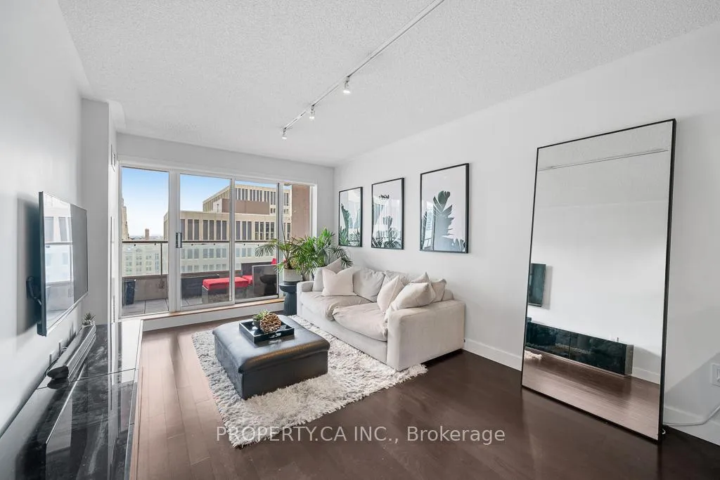 Photo 7 of Unit 1503, 909 Bay Street, Toronto, Bay Street Corridor — HOMEH