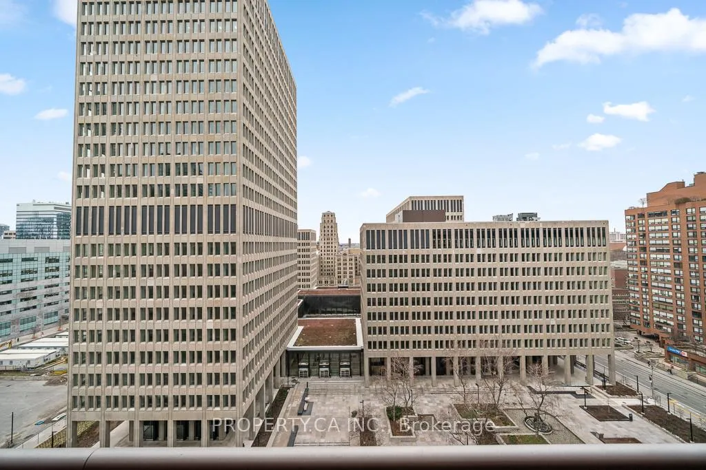 Photo 12 of Unit 1503, 909 Bay Street, Toronto, Bay Street Corridor — HOMEH