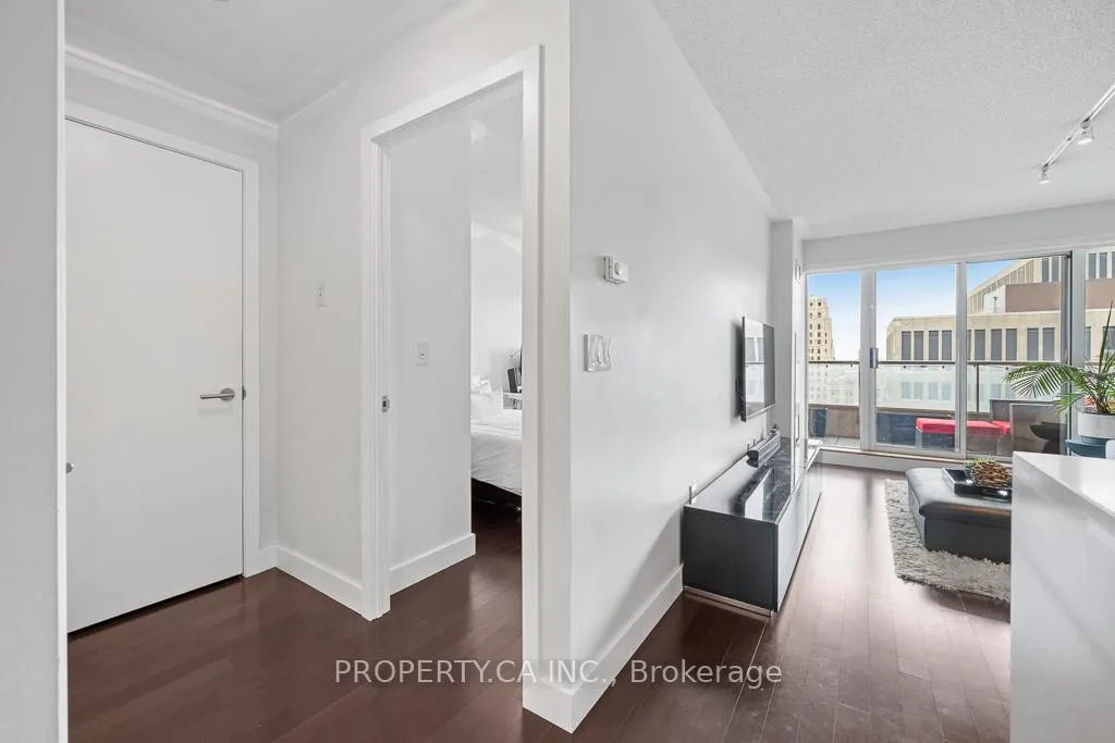 Photo 16 of Unit 1503, 909 Bay Street, Toronto, Bay Street Corridor — HOMEH