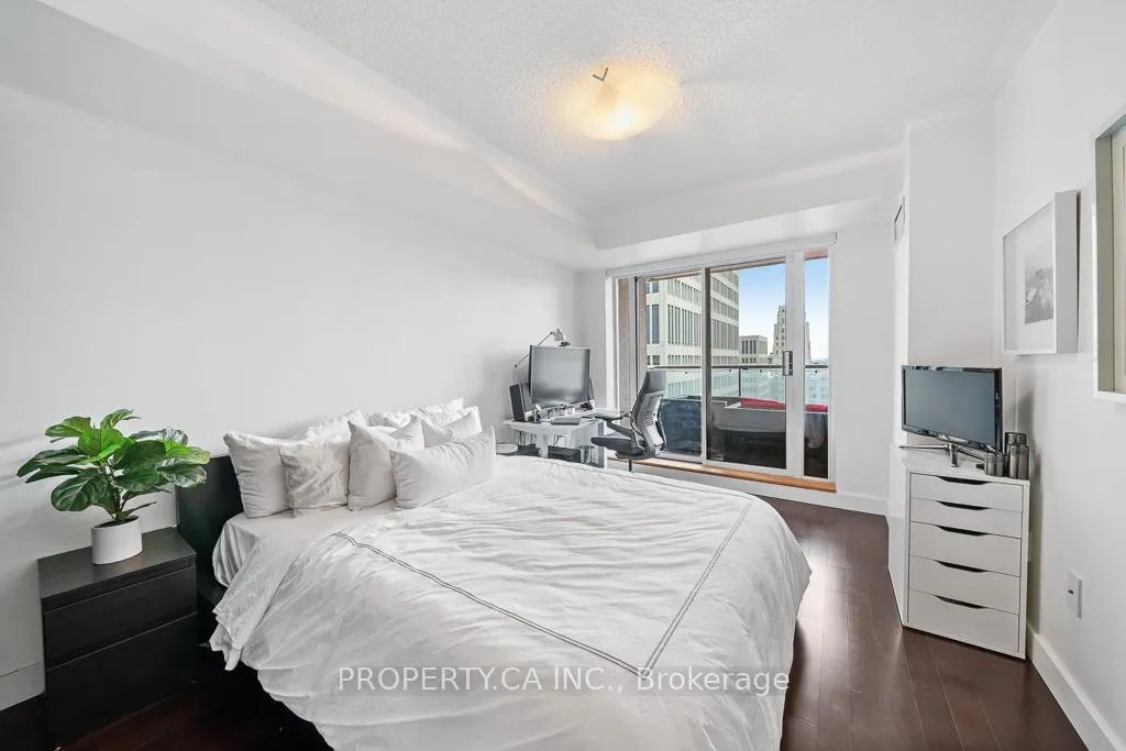 Photo 19 of Unit 1503, 909 Bay Street, Toronto, Bay Street Corridor — HOMEH