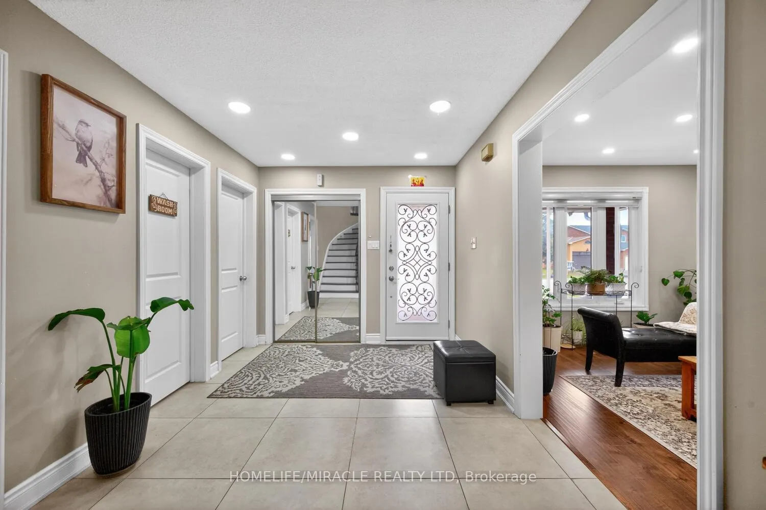 Photo 8 of 137 Minglehaze Drive, Etobicoke, Mount Olive-Silverstone-Jamestown — HOMEH
