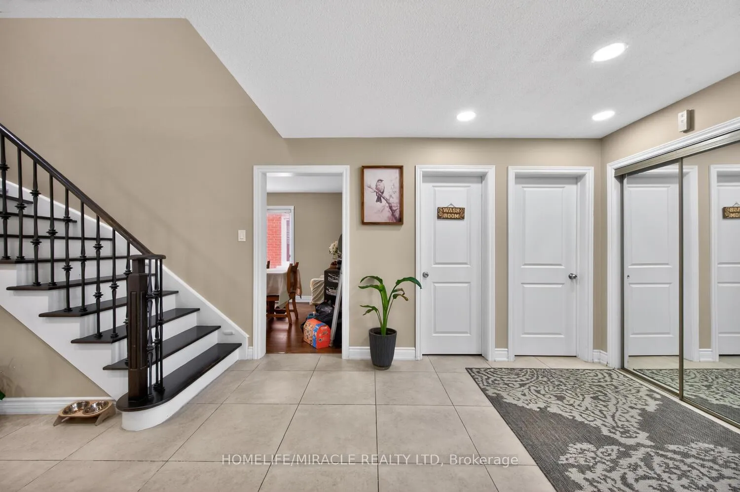 Photo 23 of 137 Minglehaze Drive, Etobicoke, Mount Olive-Silverstone-Jamestown — HOMEH