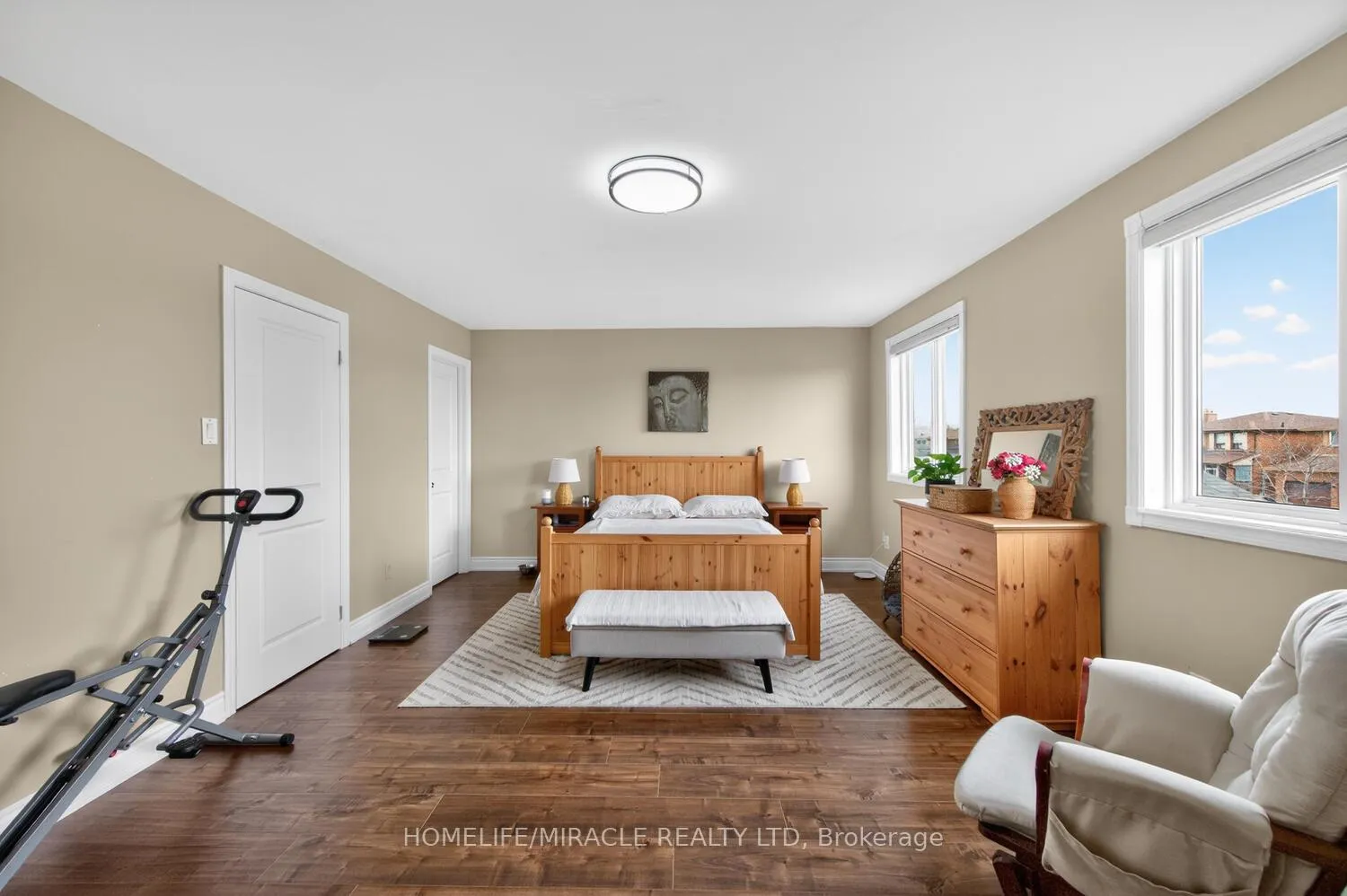 Photo 29 of 137 Minglehaze Drive, Etobicoke, Mount Olive-Silverstone-Jamestown — HOMEH