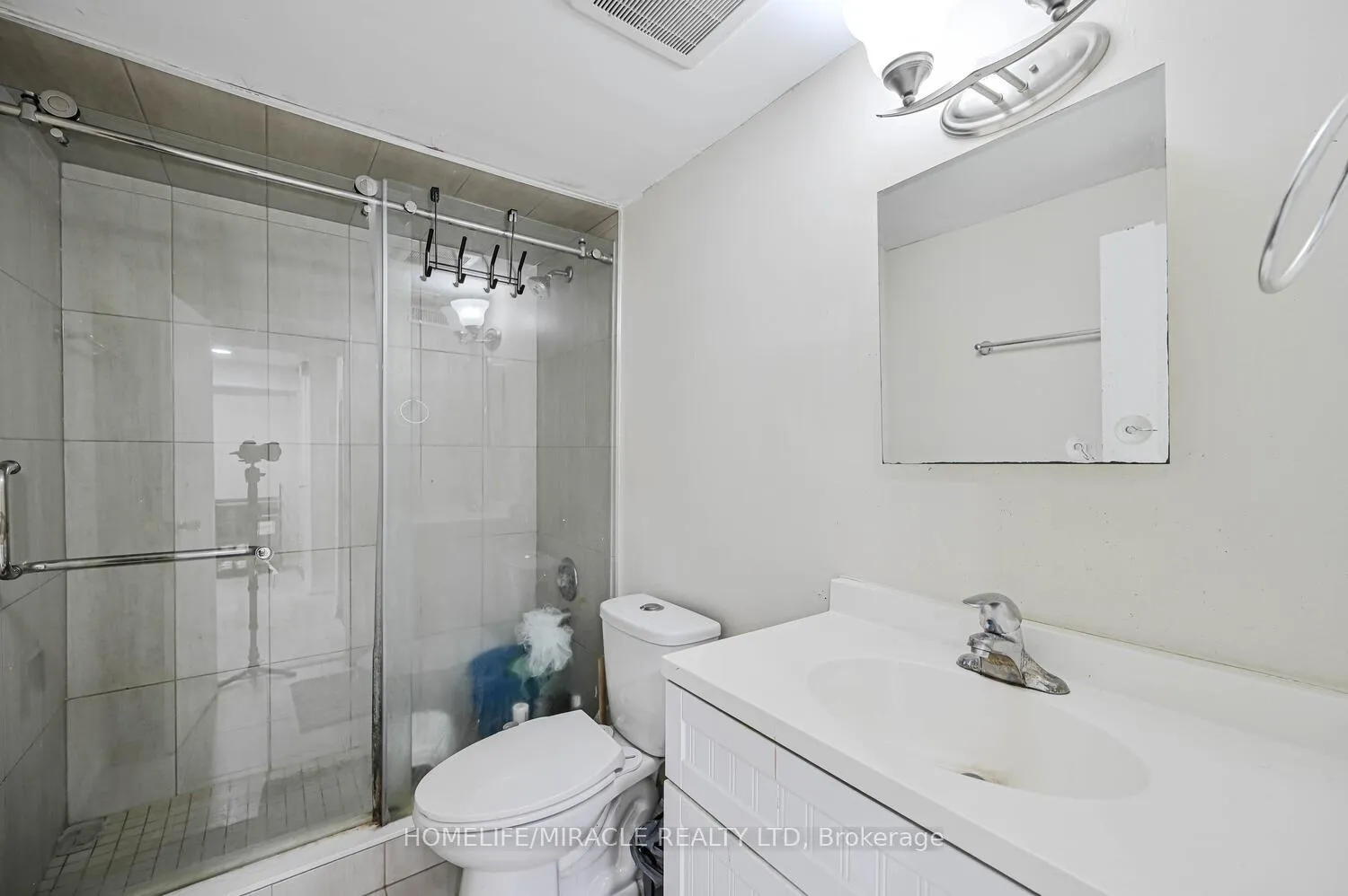 Photo 44 of 137 Minglehaze Drive, Etobicoke, Mount Olive-Silverstone-Jamestown — HOMEH