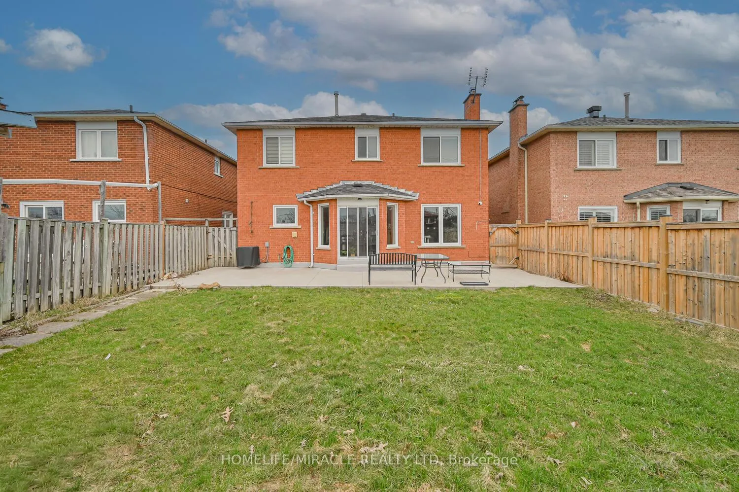 Photo 47 of 137 Minglehaze Drive, Etobicoke, Mount Olive-Silverstone-Jamestown — HOMEH