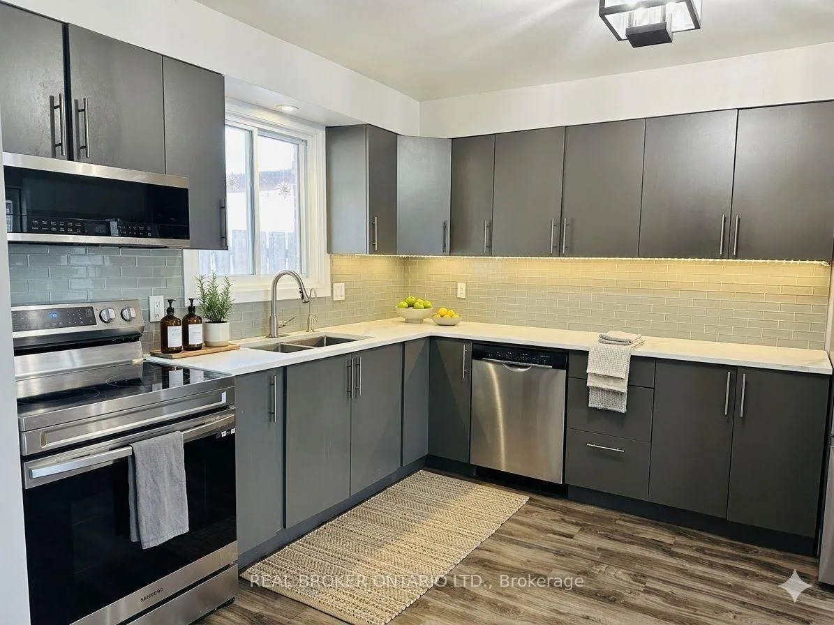 Photo 3 of 8 Ralgreen Crescent, Kitchener — HOMEH