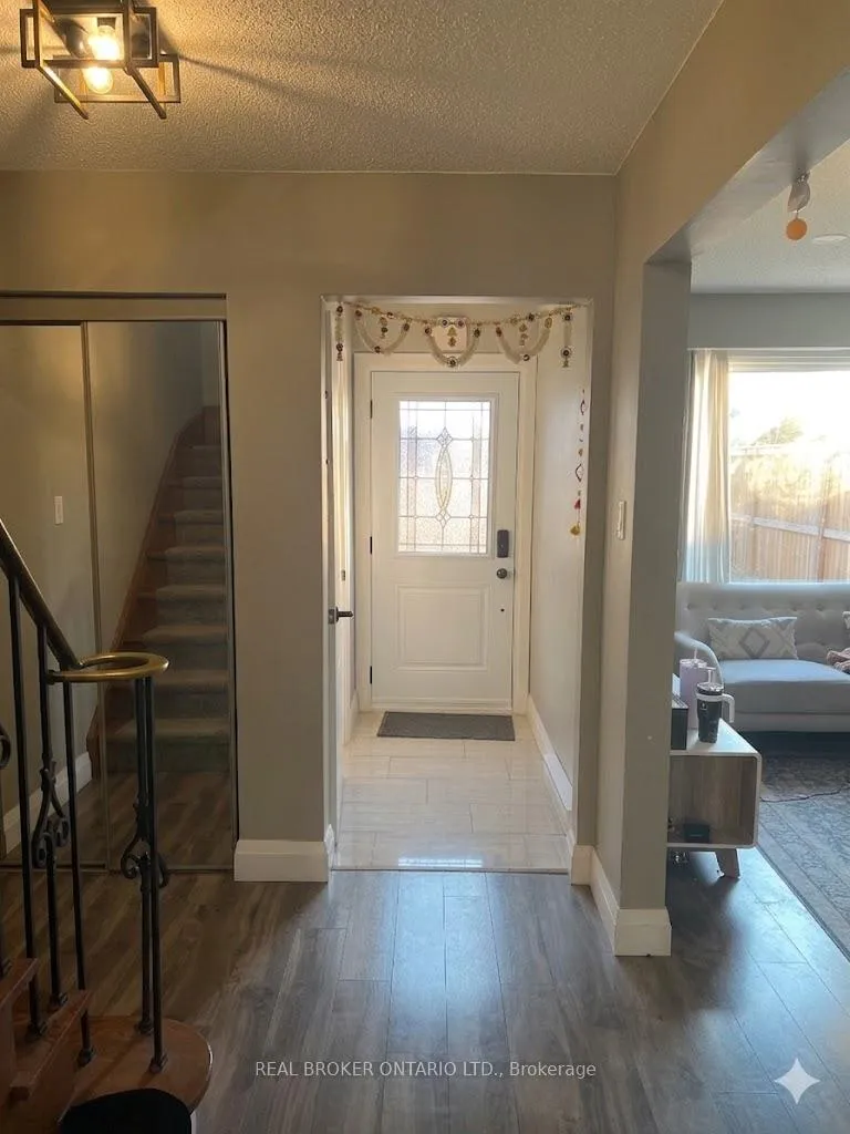 Photo 10 of 8 Ralgreen Crescent, Kitchener — HOMEH