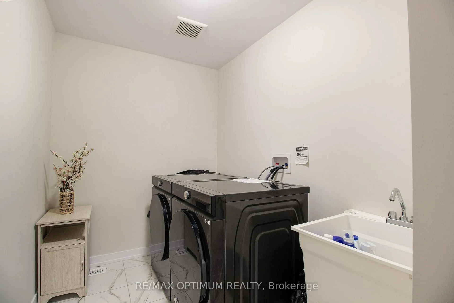 Photo 34 of 106 Sundin Drive, Haldimand — HOMEH