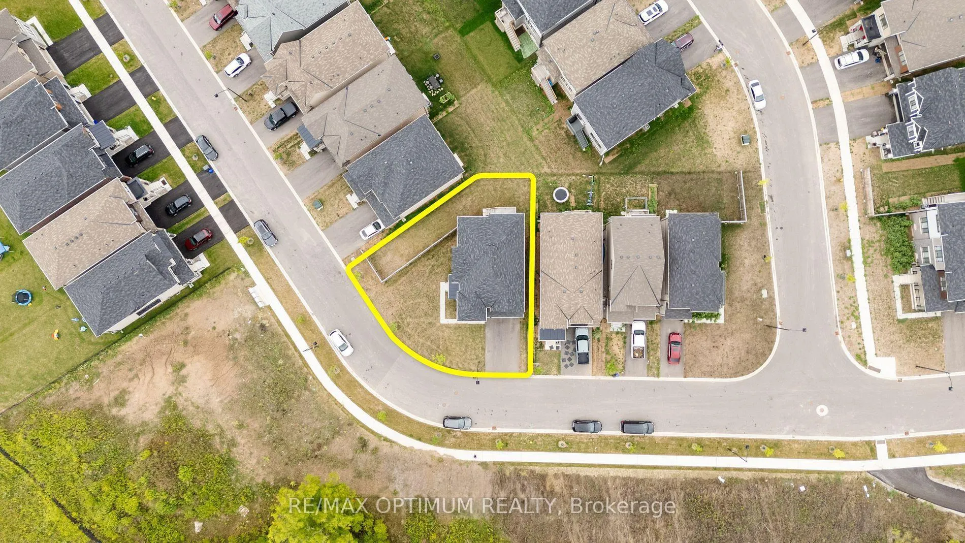 Photo 43 of 106 Sundin Drive, Haldimand — HOMEH