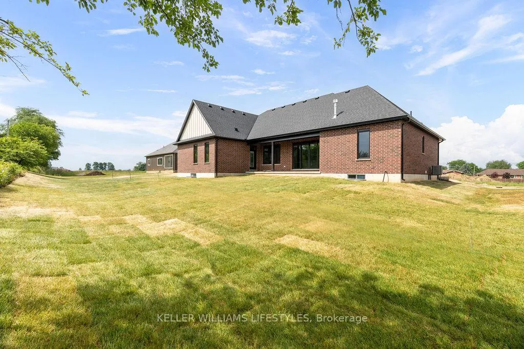 Photo 35 of 28 Alexander Gate, Lambton Shores, Grand Bend — HOMEH